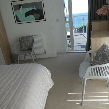 Seaview West Coast - Exceptional - 2 Bedrooms Sleeps 5 -Stunning Sea Views - 500 Metres To Beach بورنماوث المظهر الخارجي الصورة