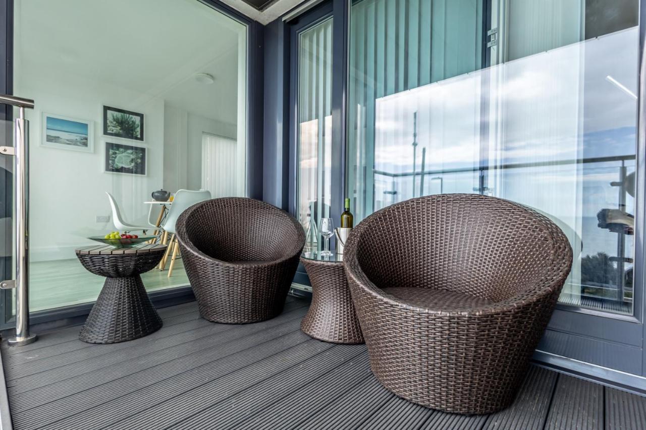 Seaview West Coast - Exceptional - 2 Bedrooms Sleeps 5 -Stunning Sea Views - 500 Metres To Beach بورنماوث المظهر الخارجي الصورة